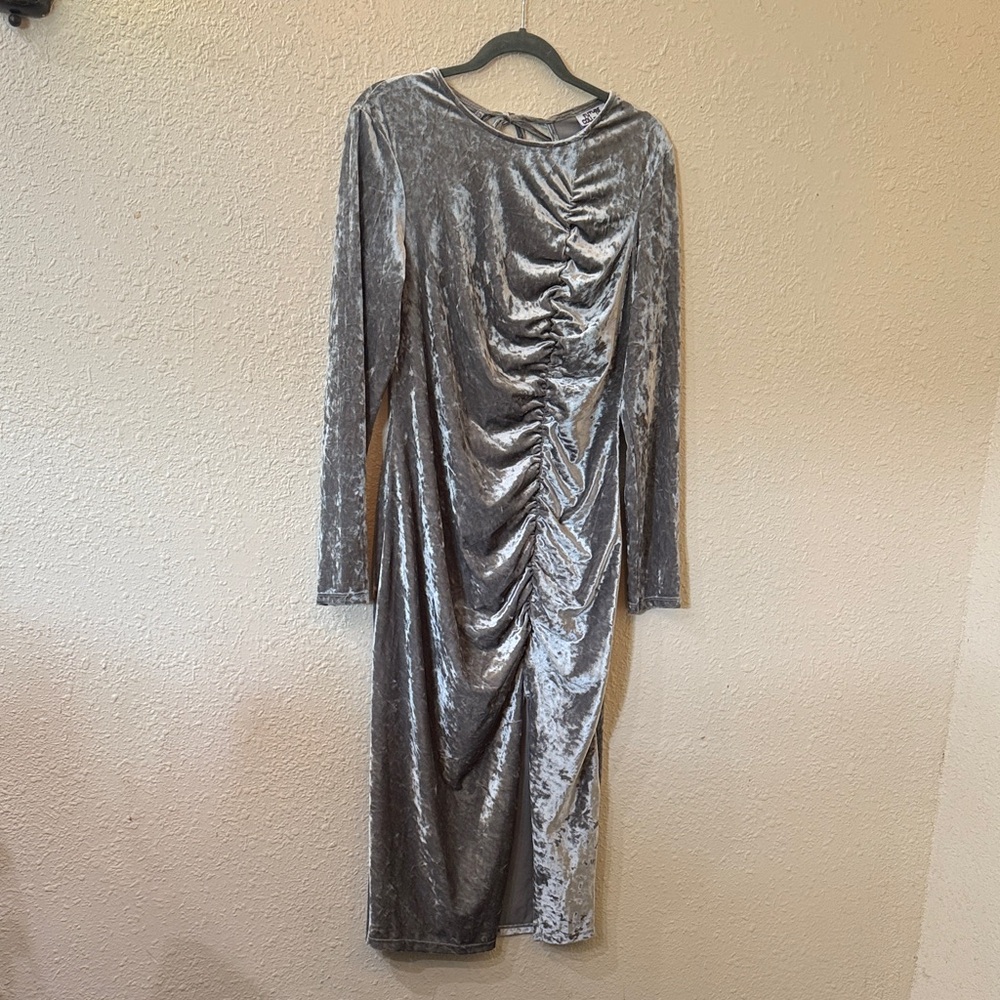 Ruched Silver Velvet Long-Sleeve Midi Dress